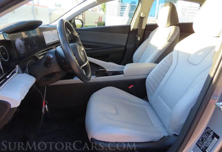 2025 Hyundai ELANTRA Limited - Image 30