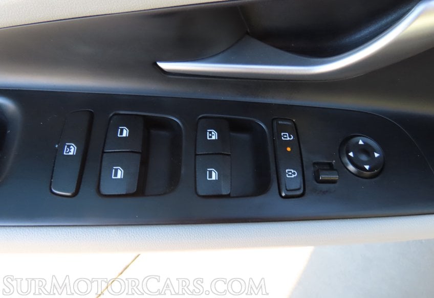 2025 Hyundai ELANTRA Limited - Image 23