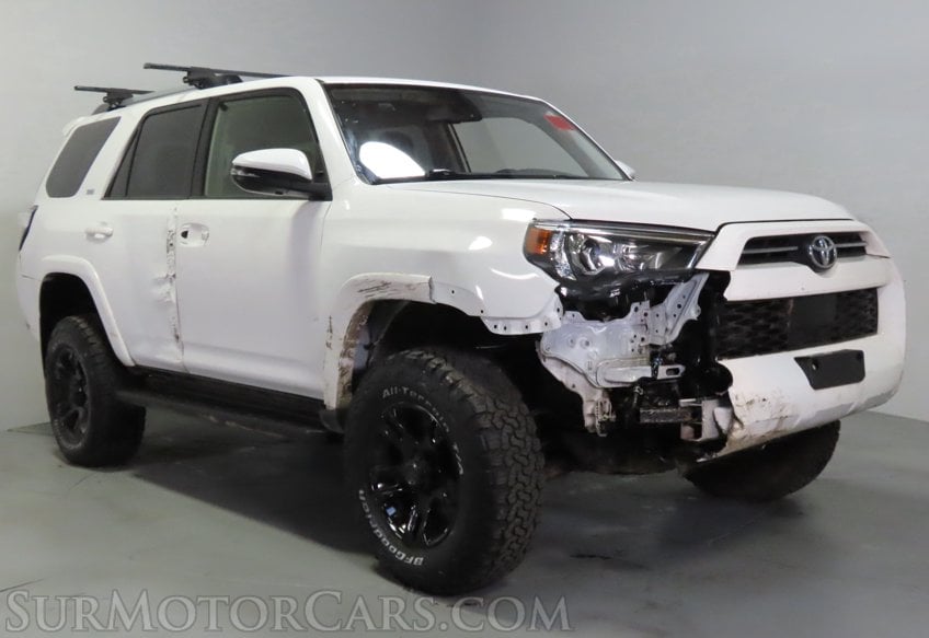 2022 Toyota 4Runner Premium - Image 4