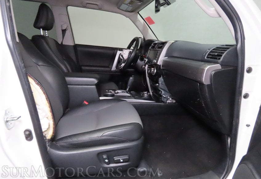 2022 Toyota 4Runner Premium - Image 36