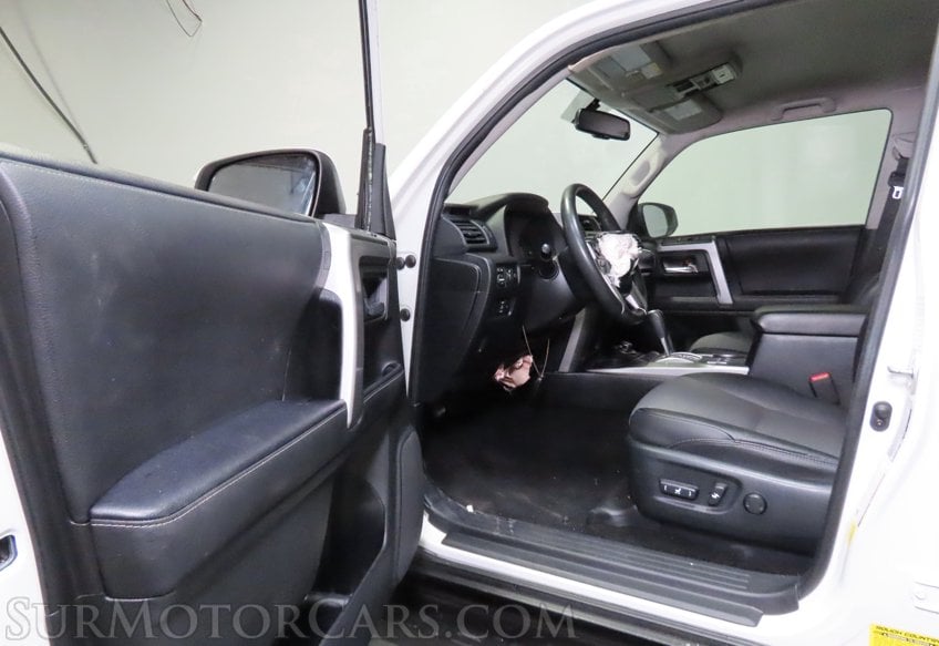 2022 Toyota 4Runner Premium - Image 28