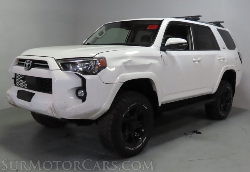 2022 Toyota 4Runner Premium - Image 3