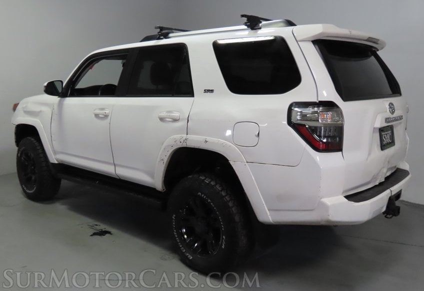 2022 Toyota 4Runner Premium - Image 7