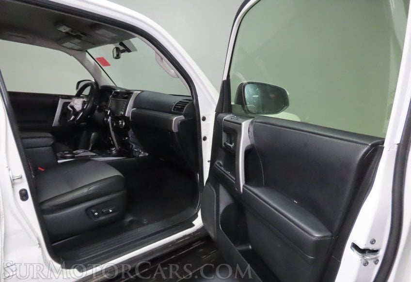 2022 Toyota 4Runner Premium - Image 35