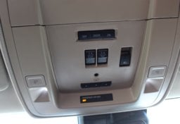 2017 Chevrolet Silverado 1500 High Country - Image 62