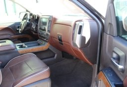 2017 Chevrolet Silverado 1500 High Country - Image 43