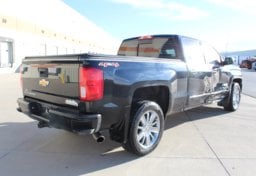 2017 Chevrolet Silverado 1500 High Country - Image 8