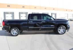 2017 Chevrolet Silverado 1500 High Country - Image 12