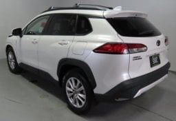 2022 Toyota Corolla Cross LE - Image 9