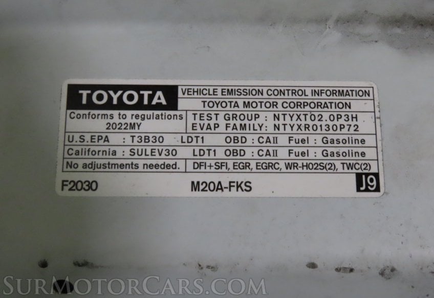 2022 Toyota Corolla Cross LE - Image 25