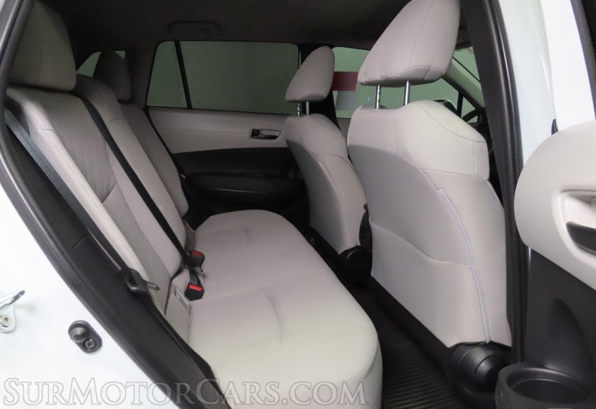 2022 Toyota Corolla Cross LE - Image 16