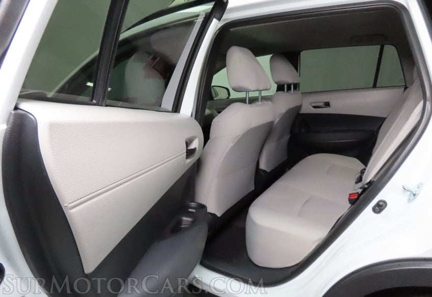 2022 Toyota Corolla Cross LE - Image 28