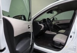 2022 Toyota Corolla Cross LE - Image 37