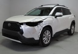 2022 Toyota Corolla Cross LE - Image 4