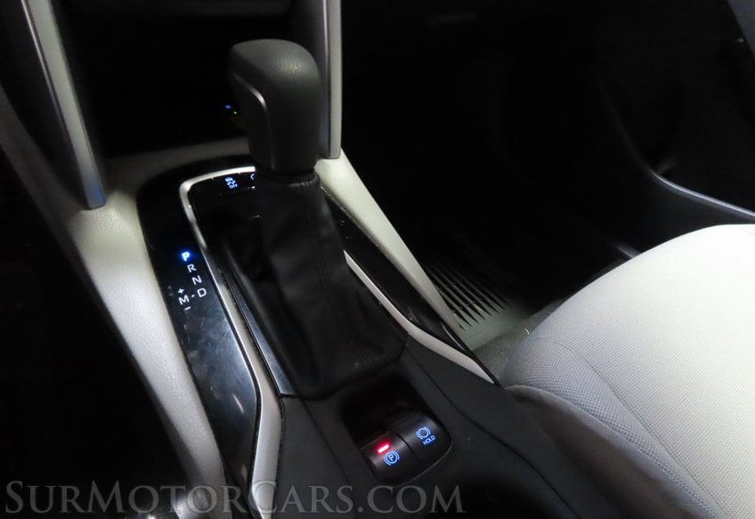 2022 Toyota Corolla Cross LE - Image 41