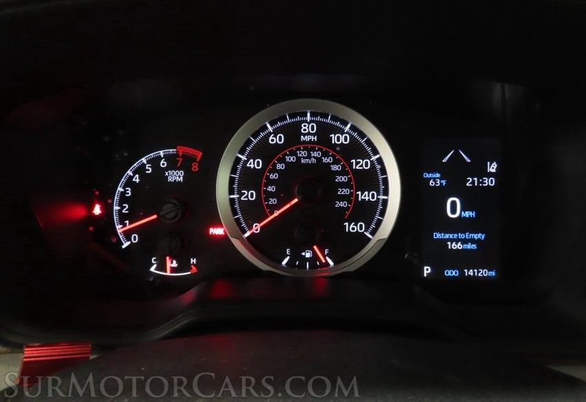 2022 Toyota Corolla Cross LE - Image 46