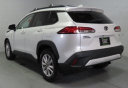 2022 Toyota Corolla Cross LE - Image 7