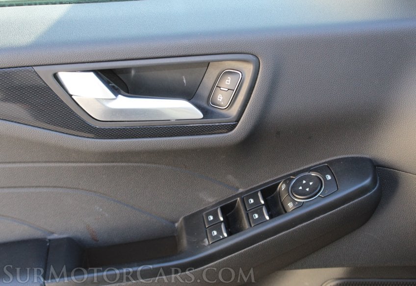 2025 Ford Escape AWD ST - Image 56