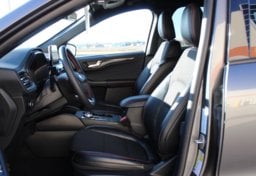 2025 Ford Escape AWD ST - Image 31