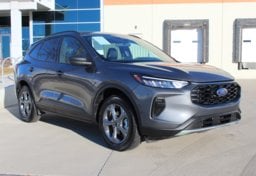 2025 Ford Escape AWD ST - Image 4