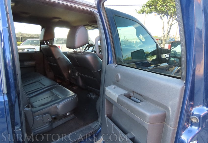 2011 Ford F-250 Super Duty LARIAT - Image 46