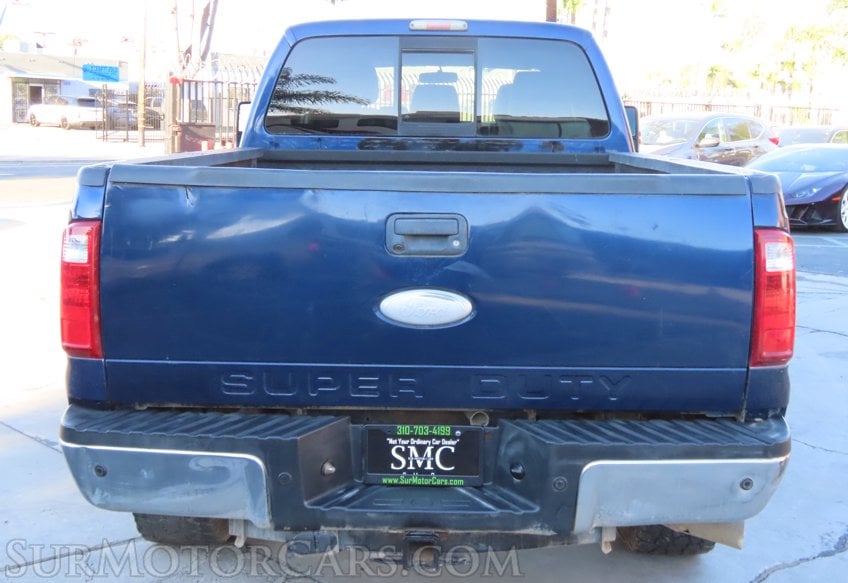 2011 Ford F-250 Super Duty LARIAT - Image 38