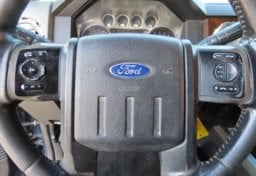 2011 Ford F-250 Super Duty LARIAT - Image 18