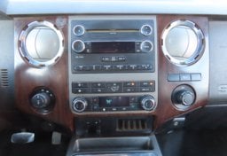 2011 Ford F-250 Super Duty LARIAT - Image 10