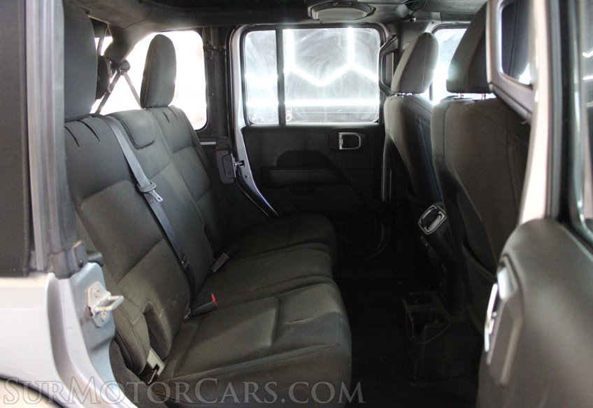 2020 Jeep Wrangler Sahara - Image 26