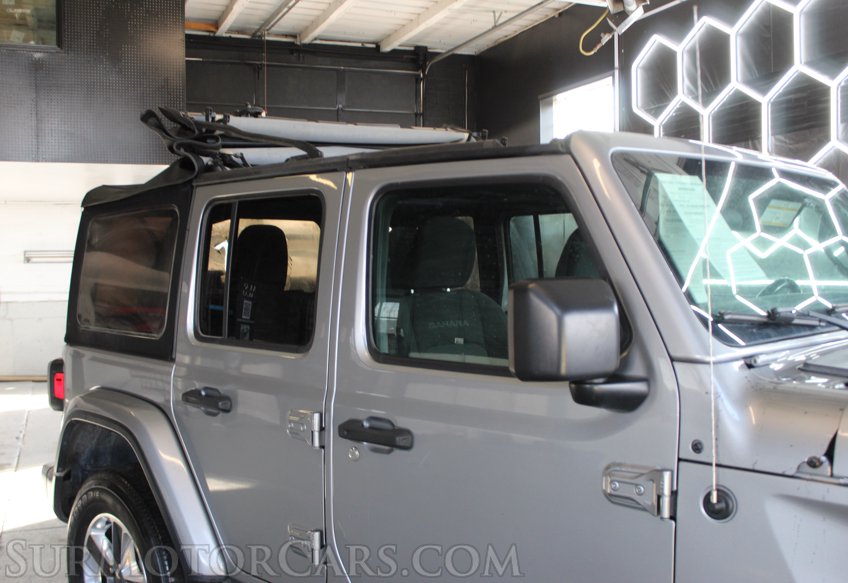 2020 Jeep Wrangler Sahara - Image 12