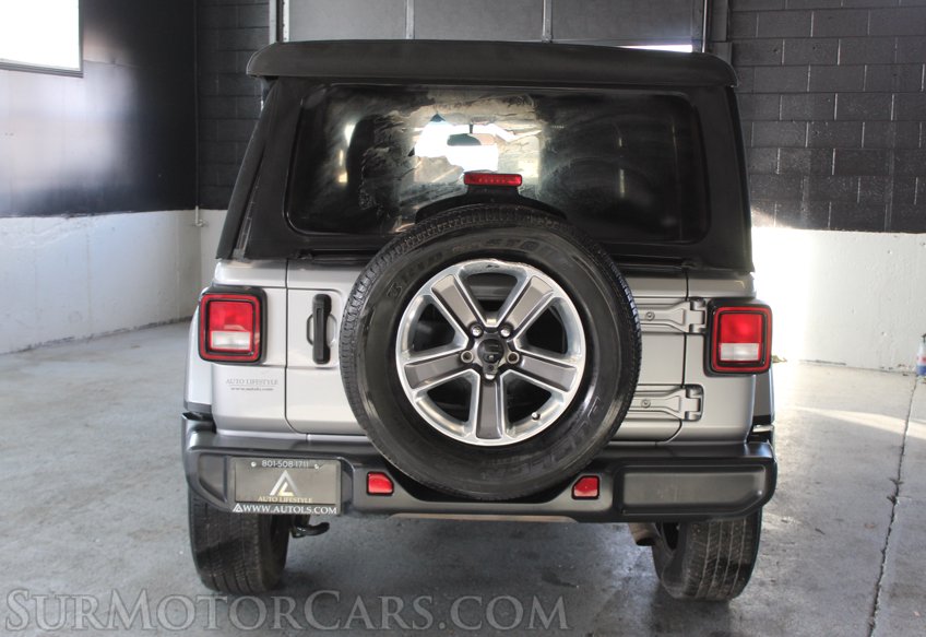 2020 Jeep Wrangler Sahara - Image 11