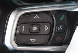 2020 Jeep Wrangler Sahara - Image 32