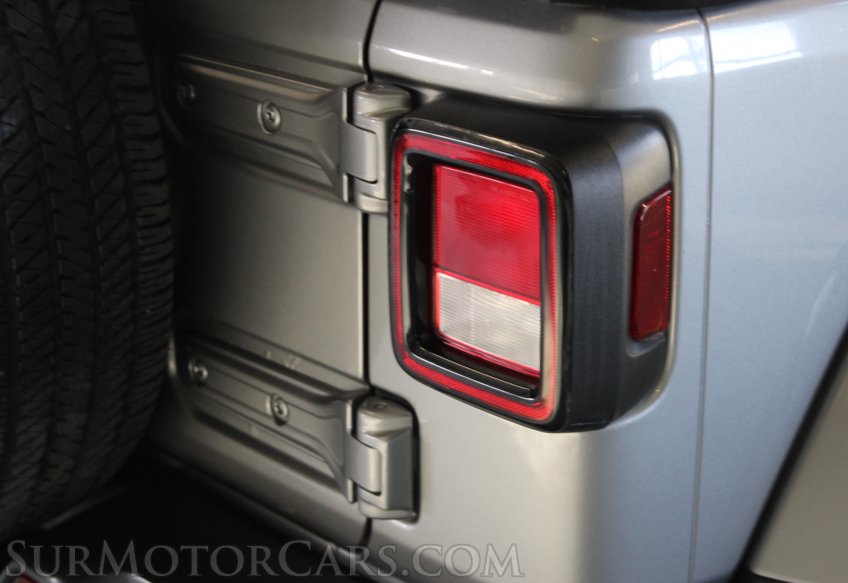 2020 Jeep Wrangler Sahara - Image 19