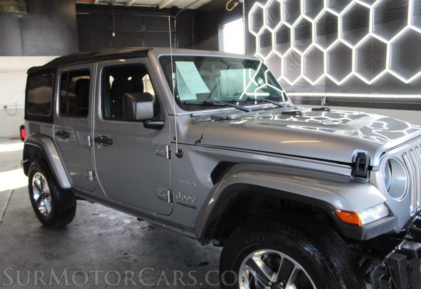 2020 Jeep Wrangler Sahara - Image 16