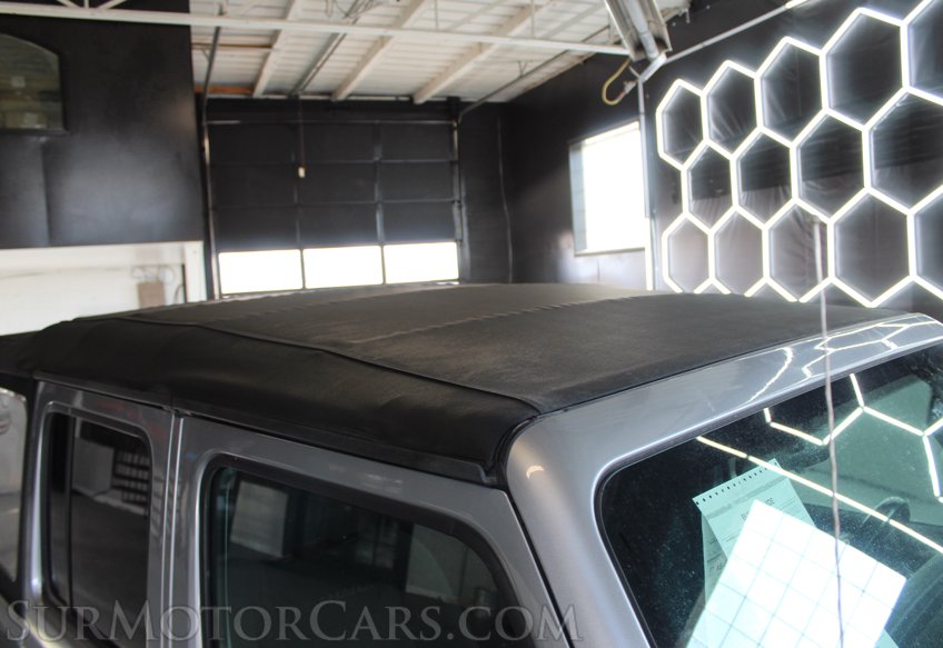 2020 Jeep Wrangler Sahara - Image 21