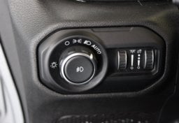 2020 Jeep Wrangler Sahara - Image 42