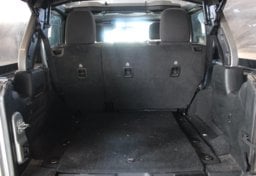 2020 Jeep Wrangler Sahara - Image 30