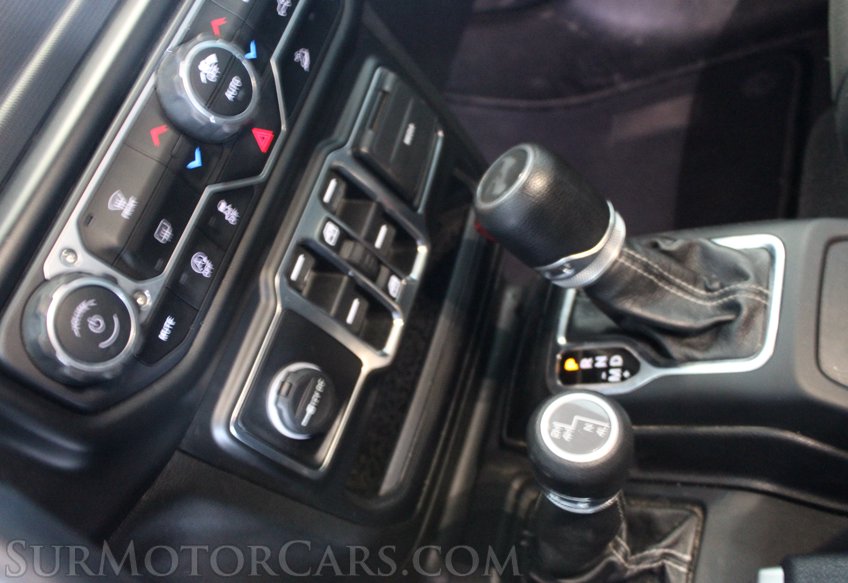 2020 Jeep Wrangler Sahara - Image 34