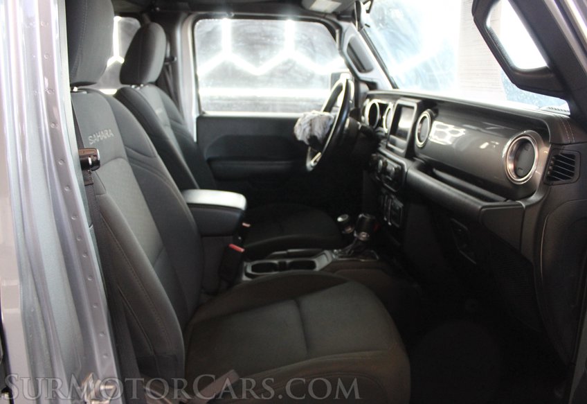 2020 Jeep Wrangler Sahara - Image 22