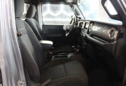 2020 Jeep Wrangler Sahara - Image 22