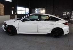 2025 Honda Civic Type R - Image 9