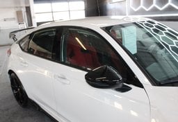 2025 Honda Civic Type R - Image 18