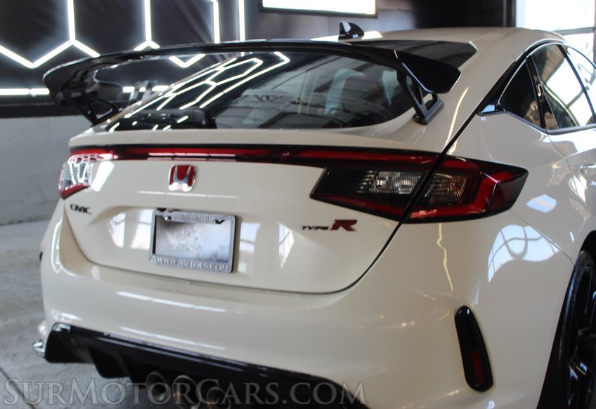 2025 Honda Civic Type R - Image 16