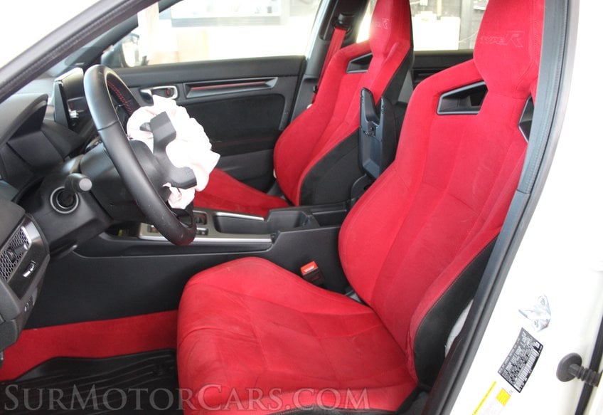 2025 Honda Civic Type R - Image 29