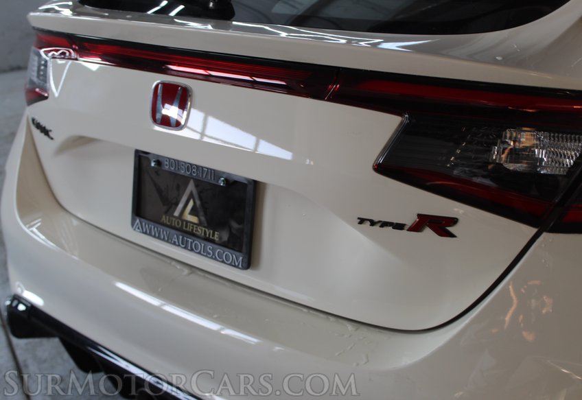 2025 Honda Civic Type R - Image 13