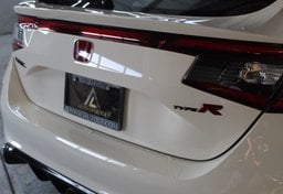 2025 Honda Civic Type R - Image 13