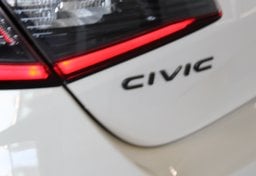 2025 Honda Civic Type R - Image 26