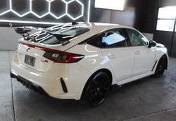 2025 Honda Civic Type R - Image 6