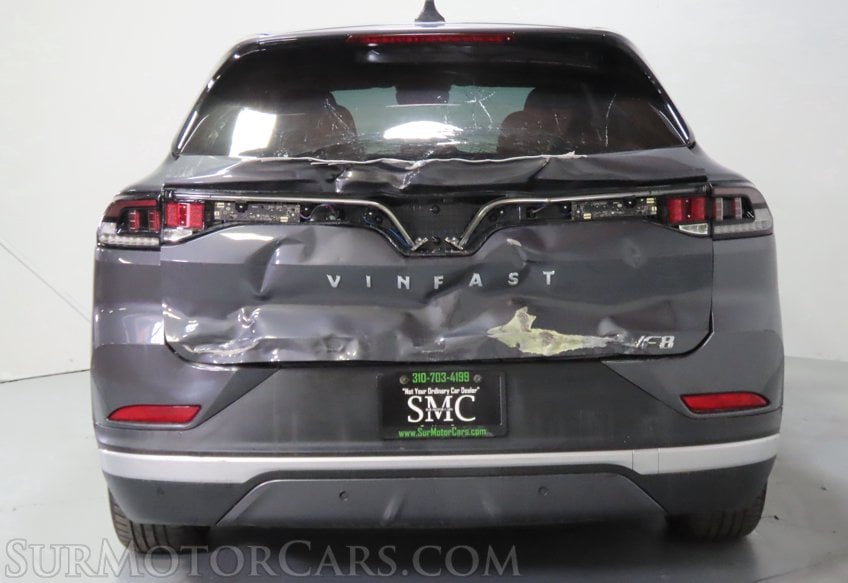 2024 Vinfast VF8 ECO - Image 12