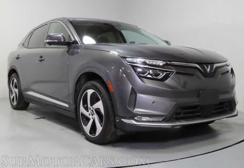 2024 Vinfast VF8 ECO - Image 3